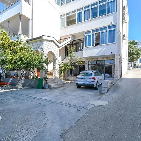 Apartments Ratimir