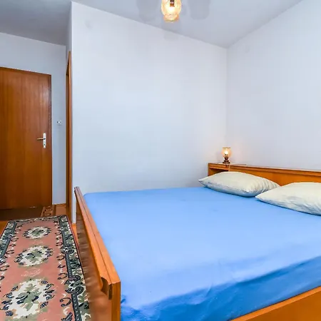 Apartments Ratimir Tučepi